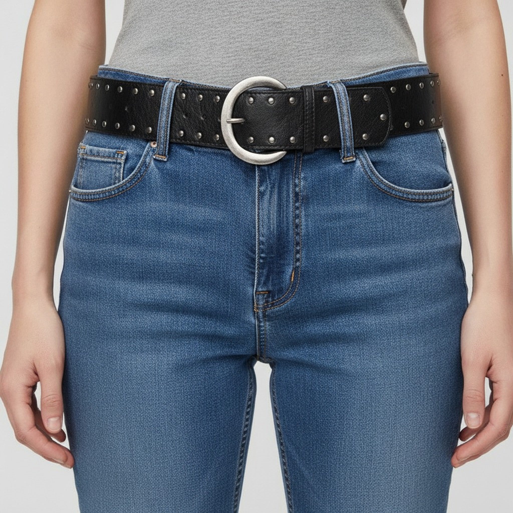 Black Leather Studded Circle Buckle Belt – scarves & belts