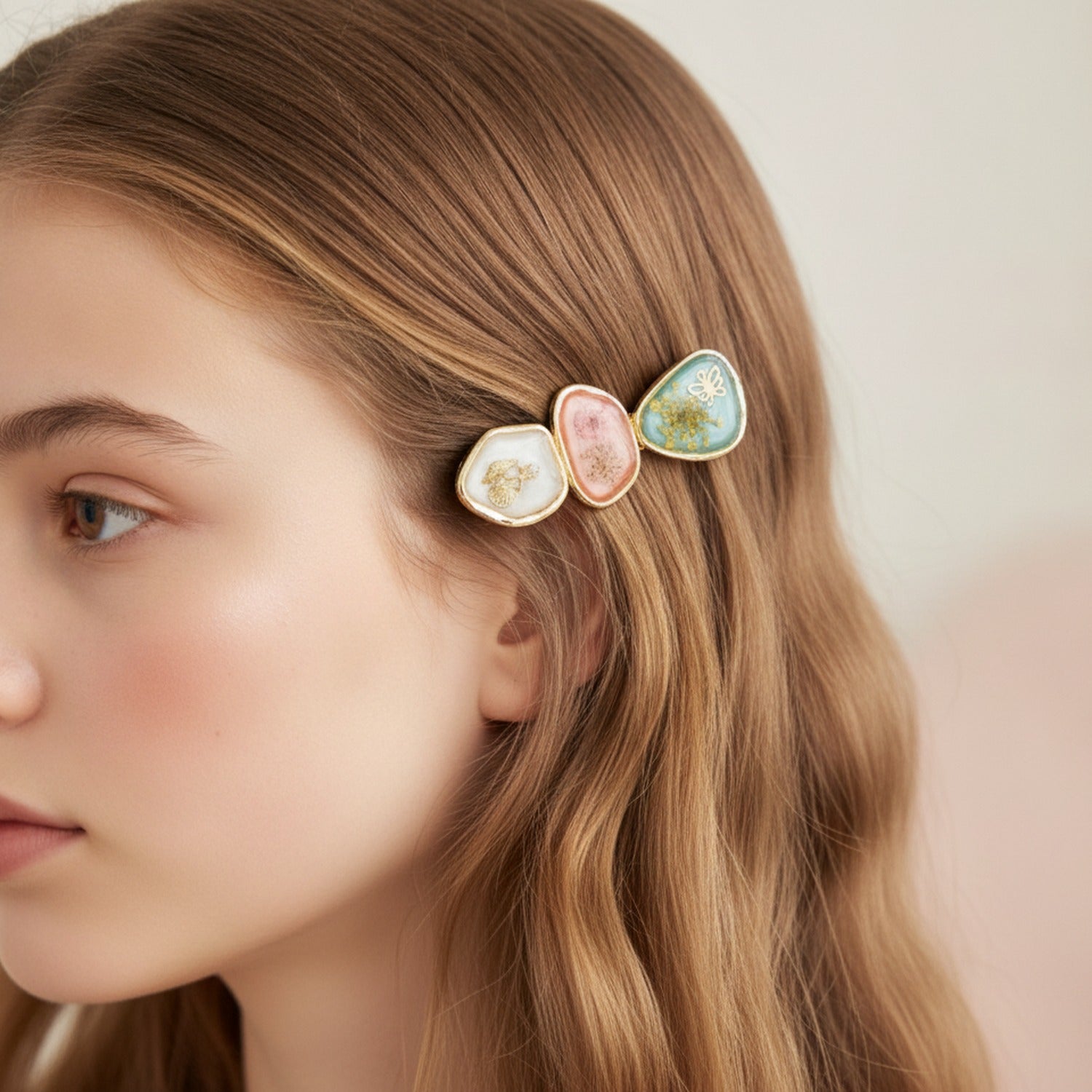 Pressed Flower Resin Hair Clip Set – hair accessories (view 2)
