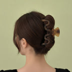 Tortoiseshell Brown Hair Claw Clip – hair accessories (view 2)