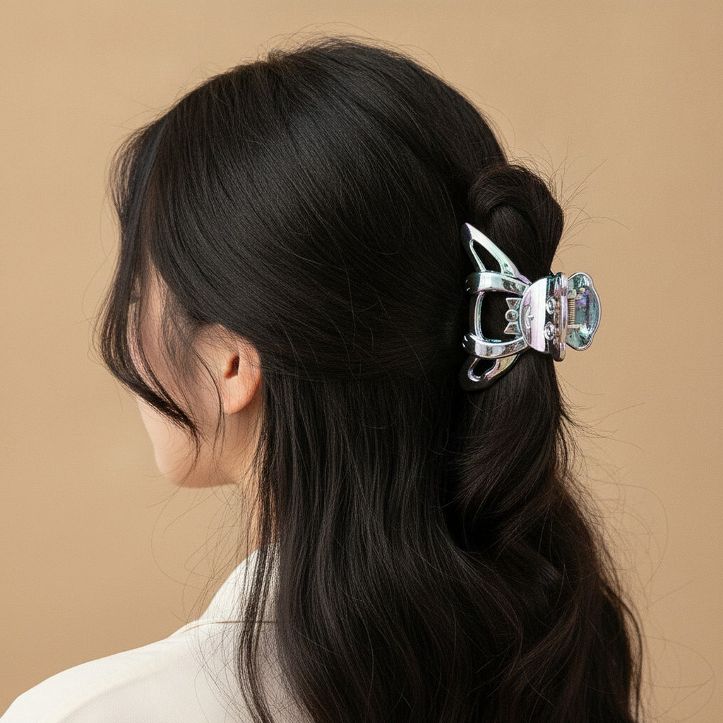 Metallic Bear Hair Claw With Rhinestones – hair accessories (view 2)