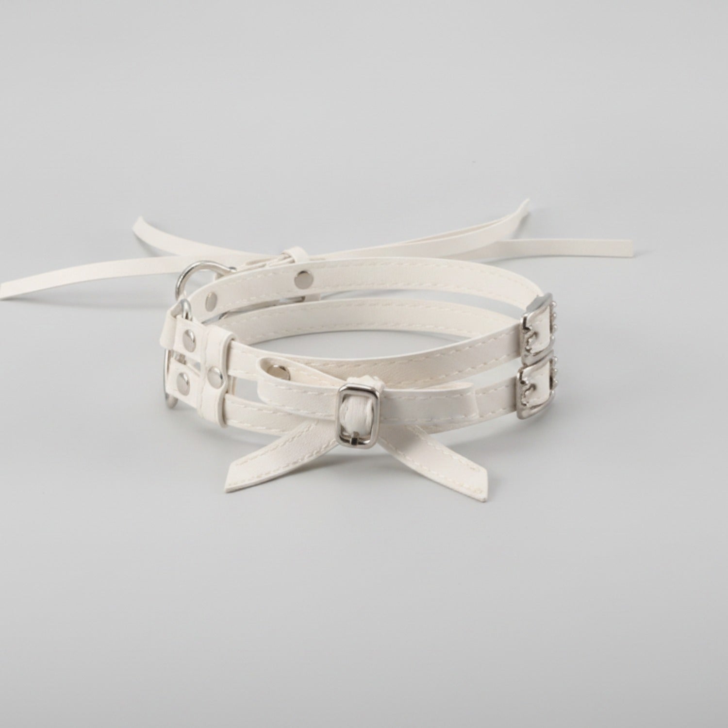 White Leather Choker Ring With Bow