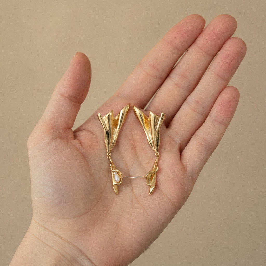 Sculptural Pearl Dangle Earrings – jewelry (view 3)