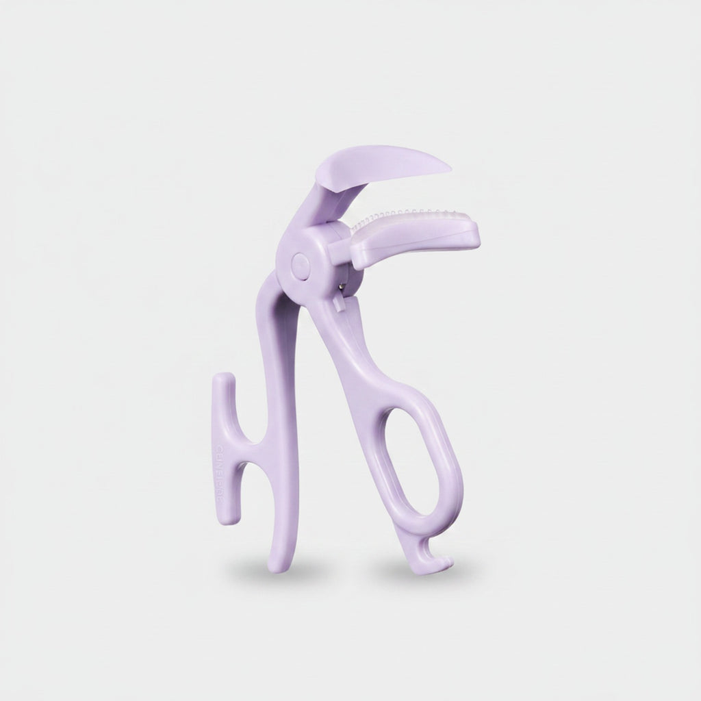 Lavender Eyelash Curler With Serrated Pads