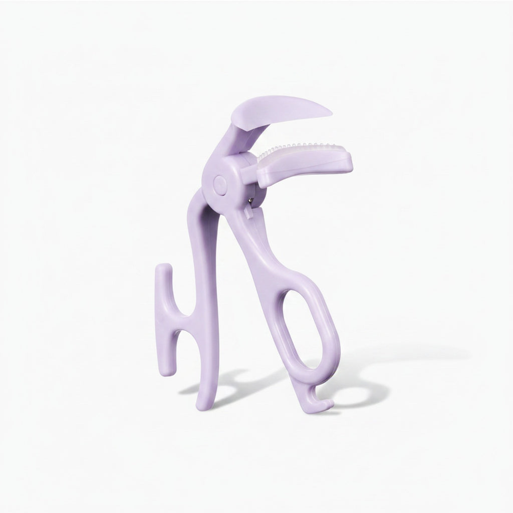 Lavender Eyelash Curler With Serrated Pads – Korean beauty tool (view 1)
