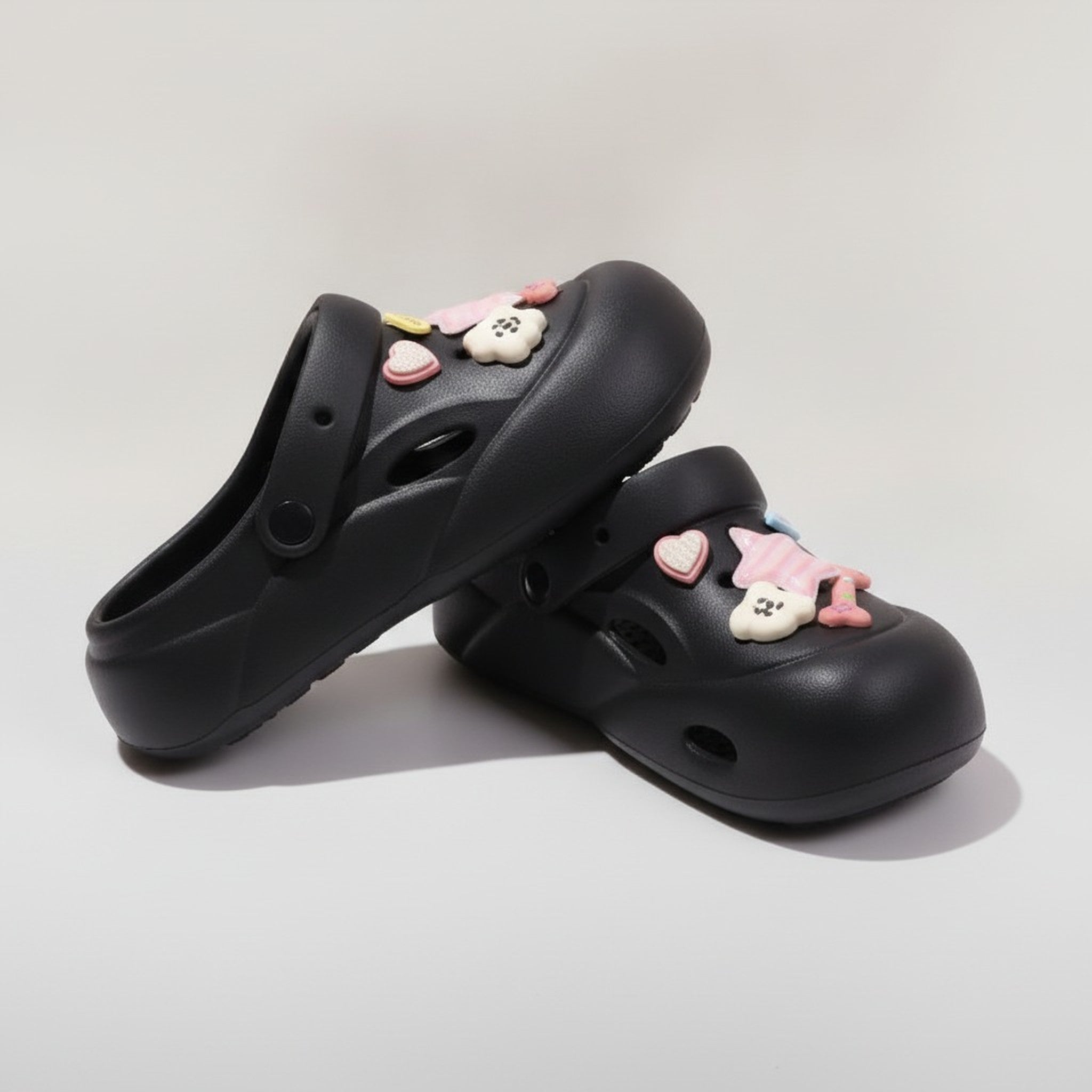 Black EVA Integrated Molding Comfortable Silent Clogs