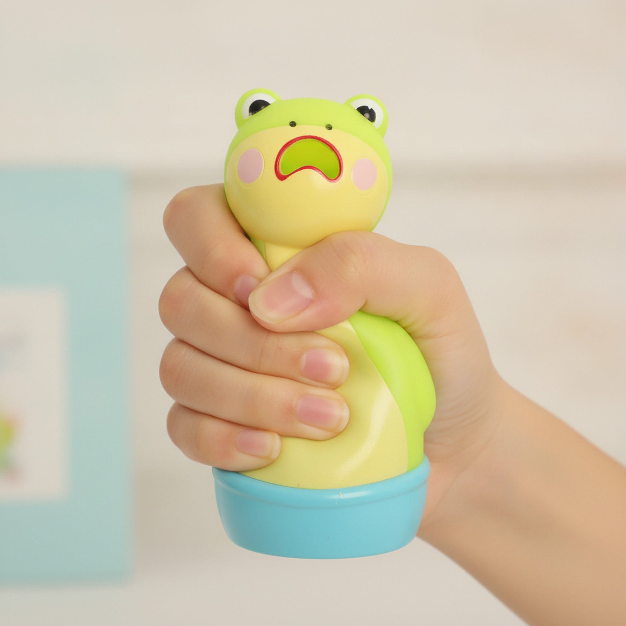 Cute Screaming Frog Stress Relief Squeeze Toy - Green