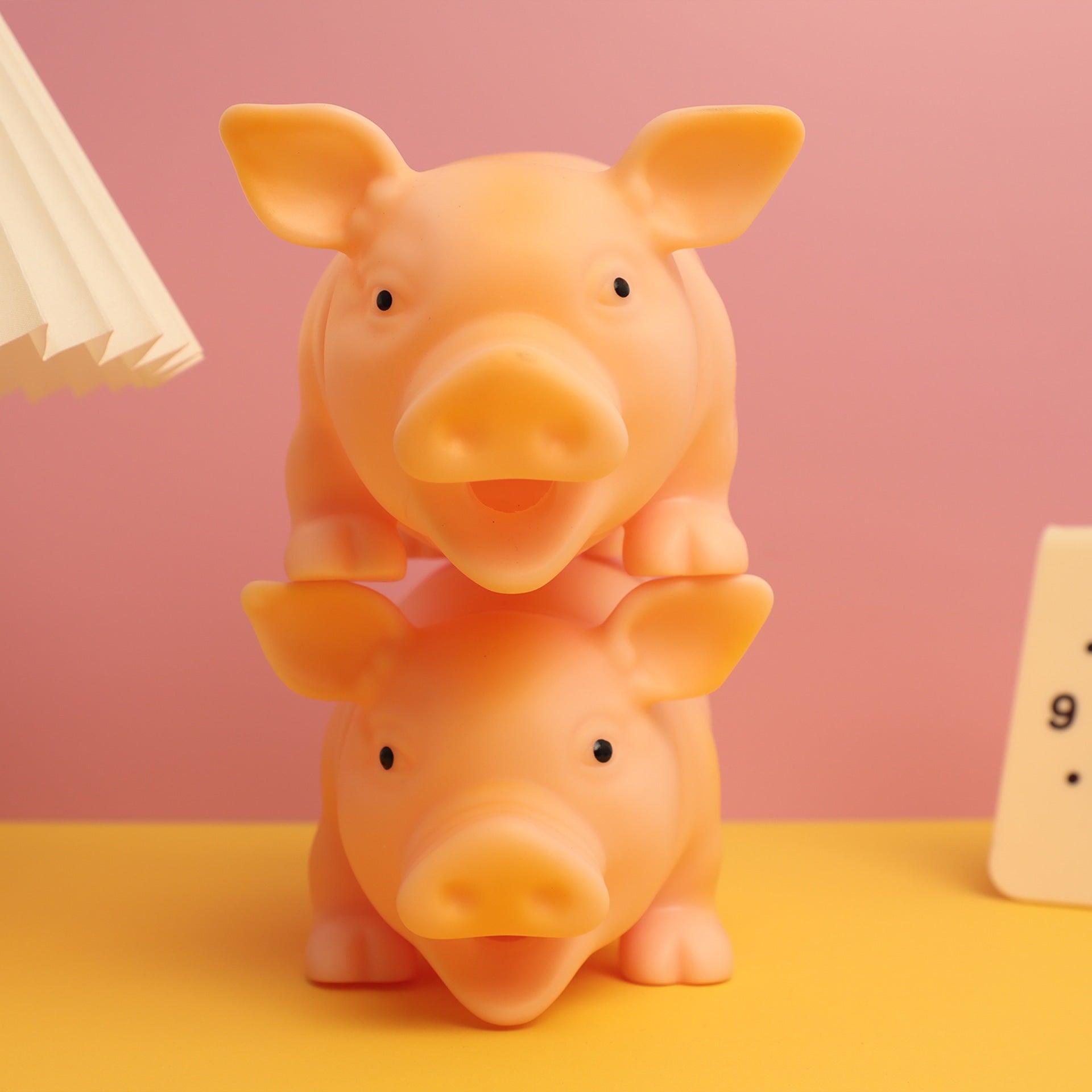 Funny Screaming Pig Stress Relief Squeeze Toy - Type 1 – novelty & toys