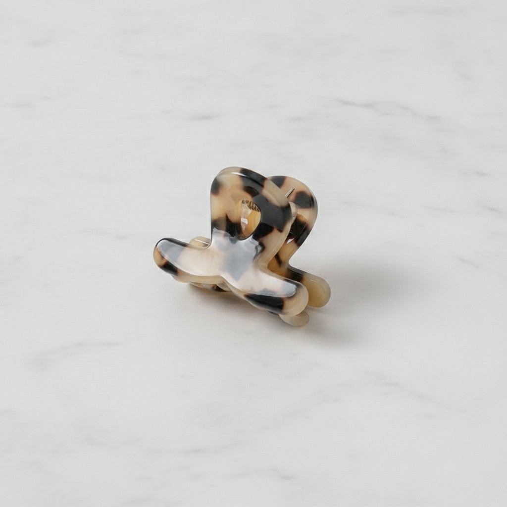 Translucent Jade Flower Hair Claw Clip - Tortoiseshell 3cm