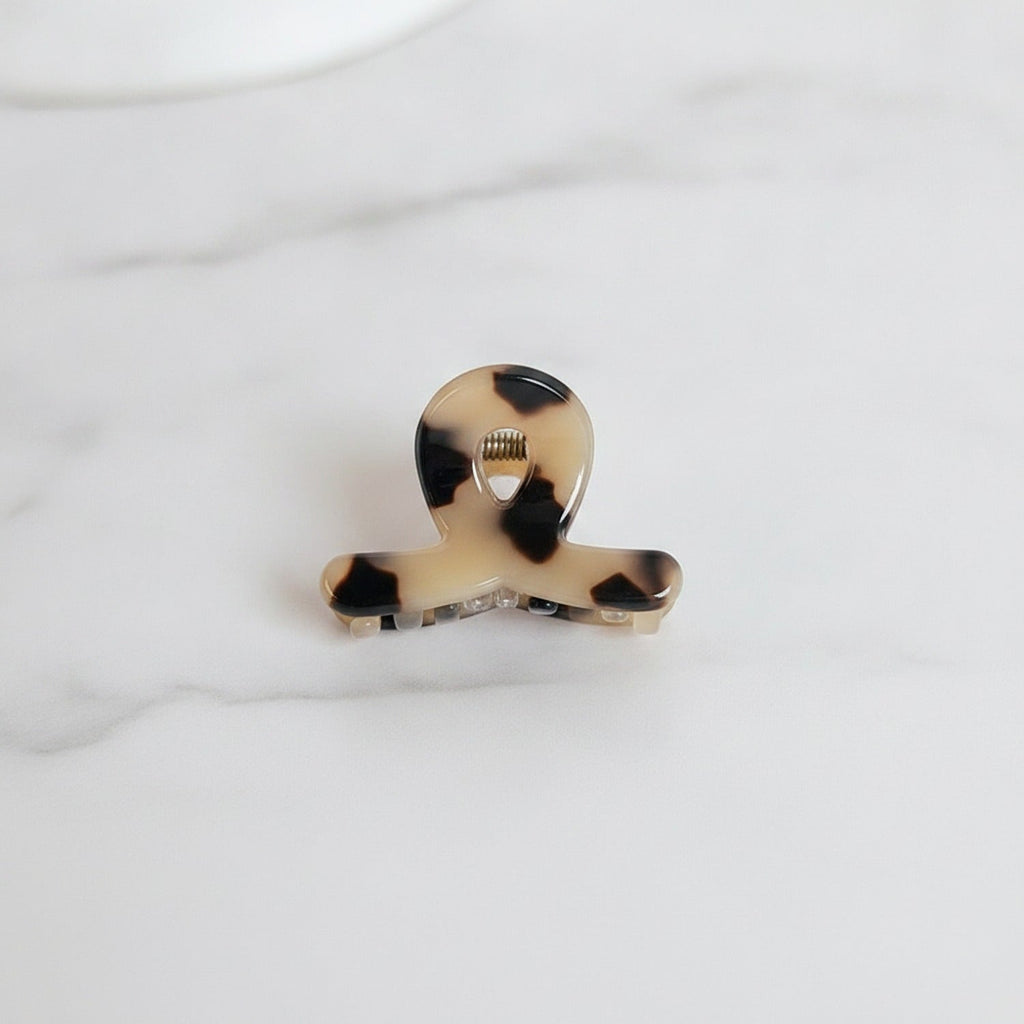 Translucent Jade Flower Hair Claw Clip - Tortoiseshell 3cm