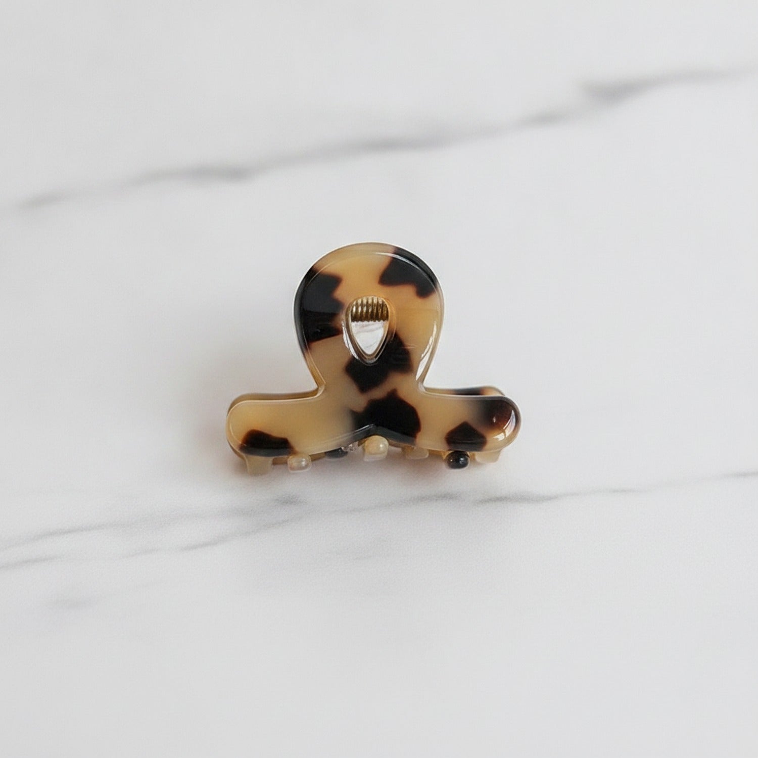 Translucent Jade Flower Hair Claw Clip - Coffee Tortoiseshell 3cm