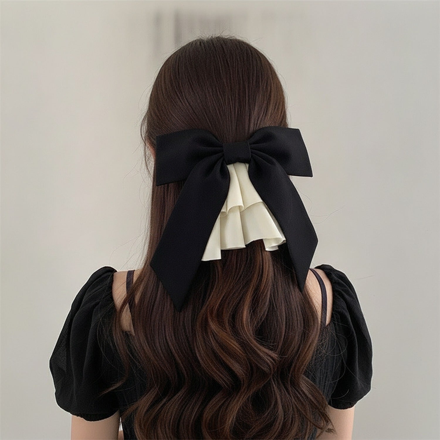 Black Ruffle Claw Hair Clip Cream