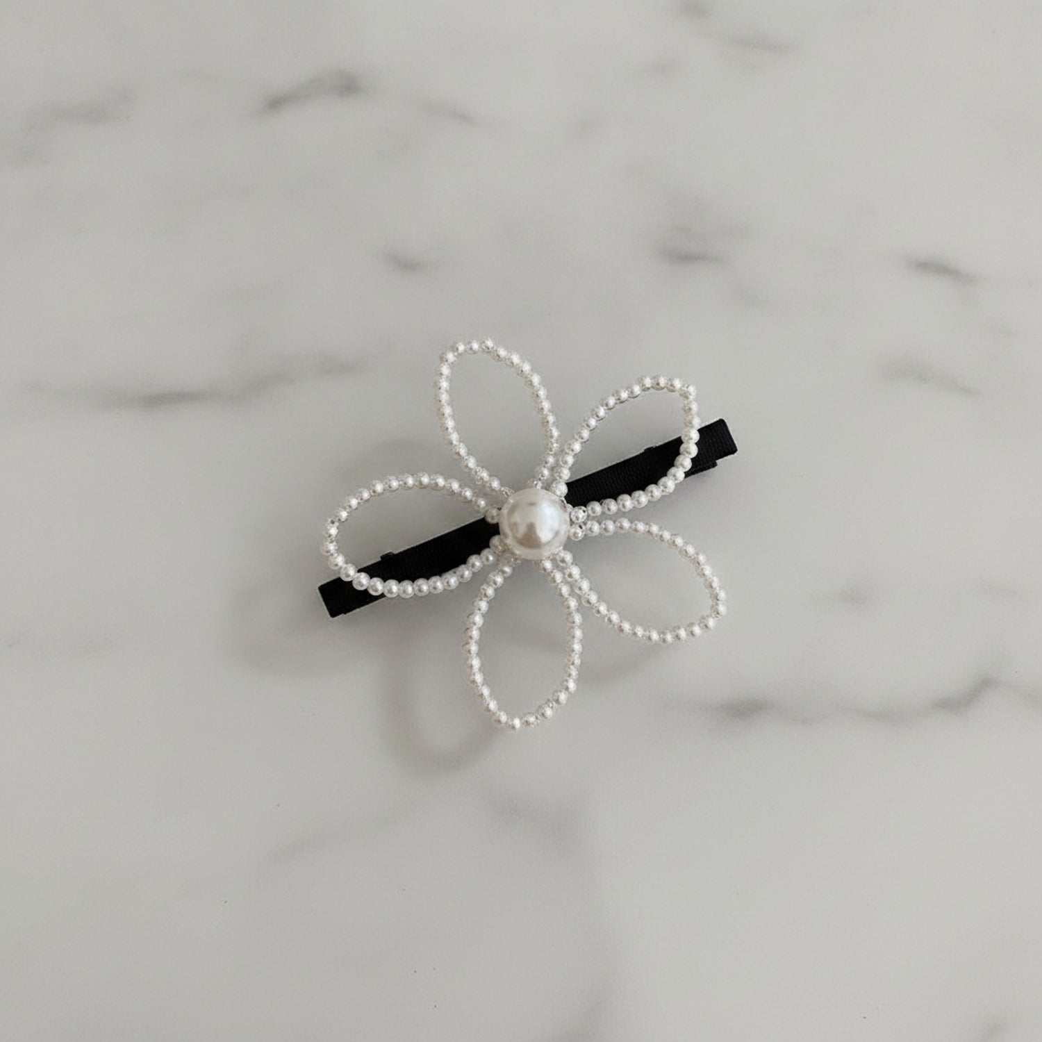 Pearl Beaded Bow Hair Clip Black