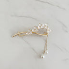 Pearl Charm Flower Hair Claw Gold – hair accessories (view 2)