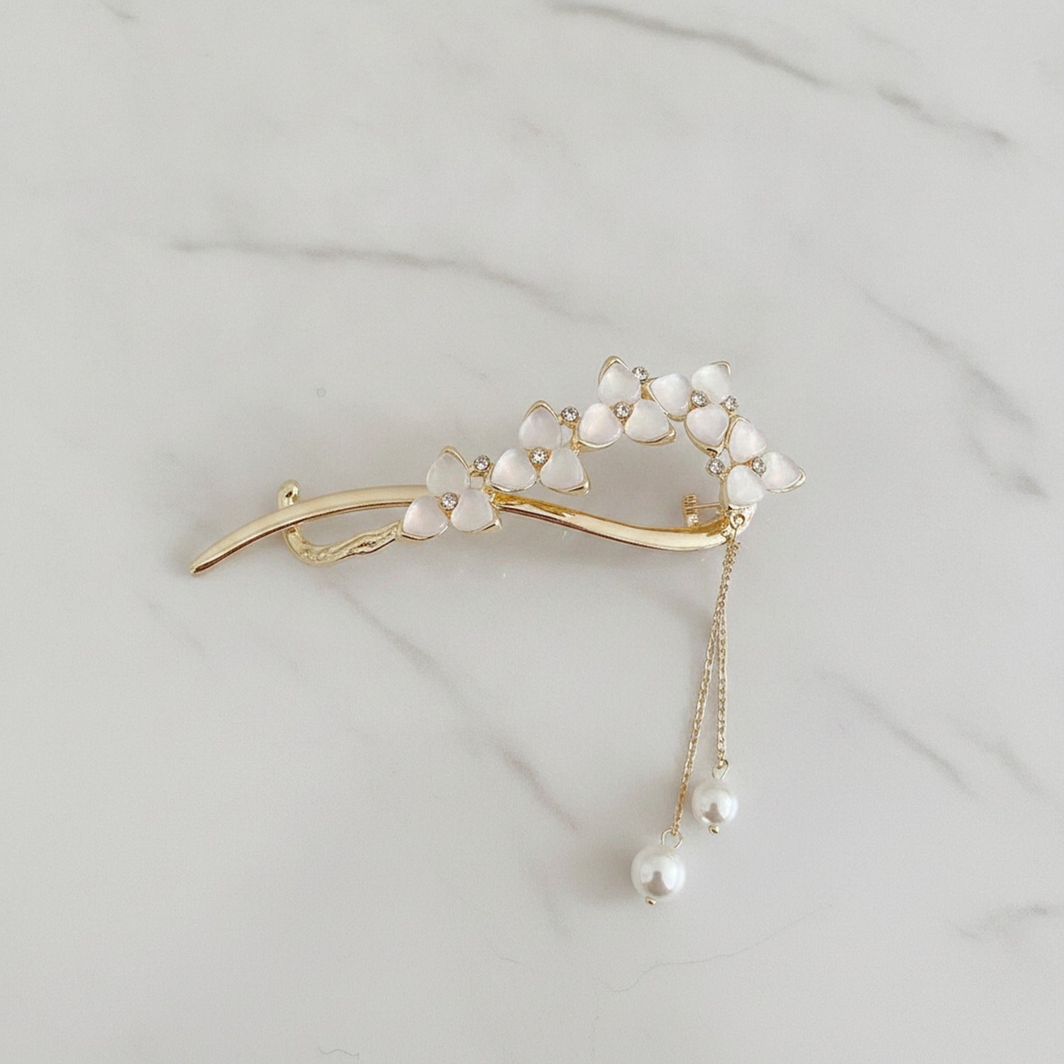 Pearl Charm Flower Hair Claw Gold