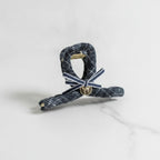 Black Fork Claw Clip Hair Claw – hair accessories (view 3)