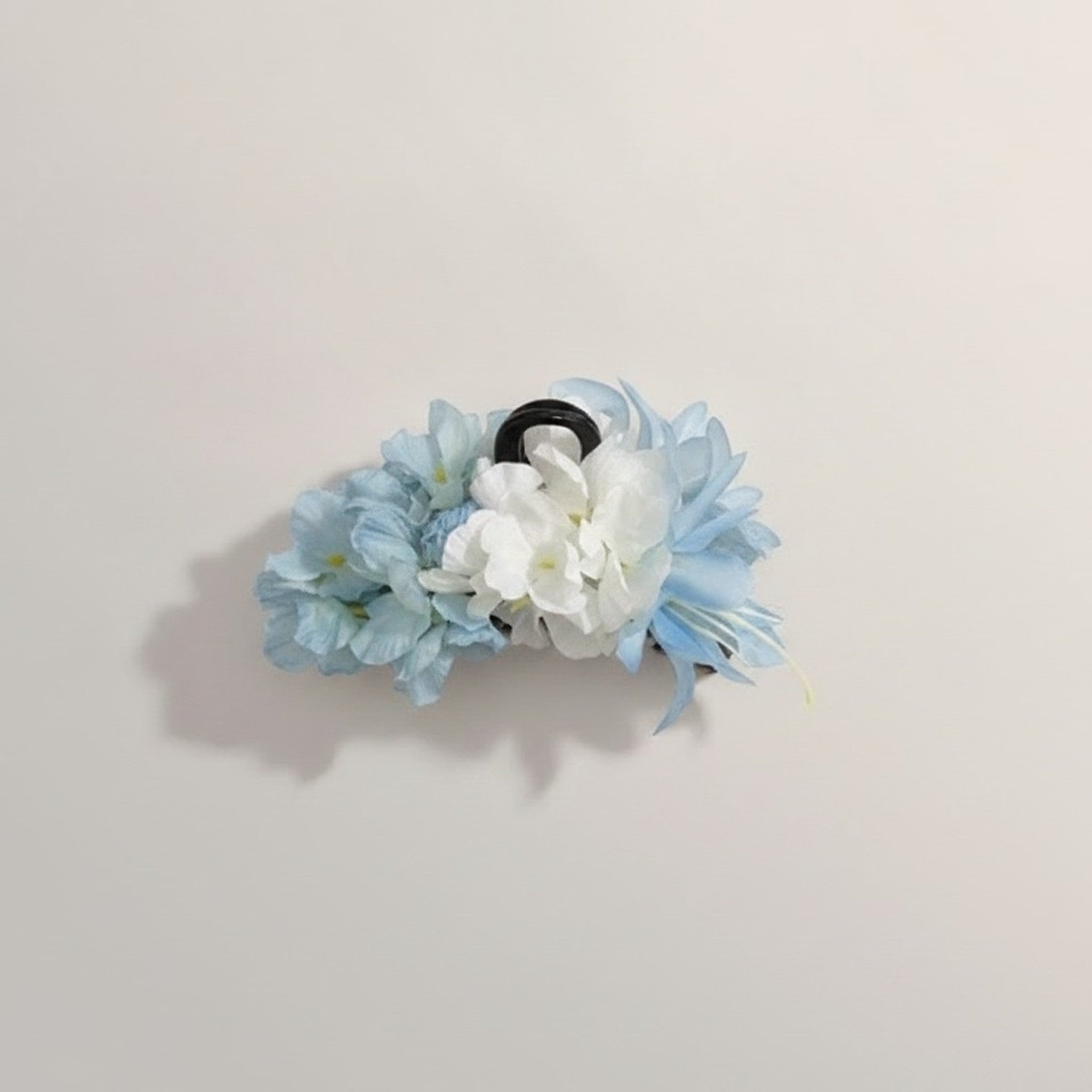 Elegant Floral Hair Claw Clip – hair accessories (view 1)