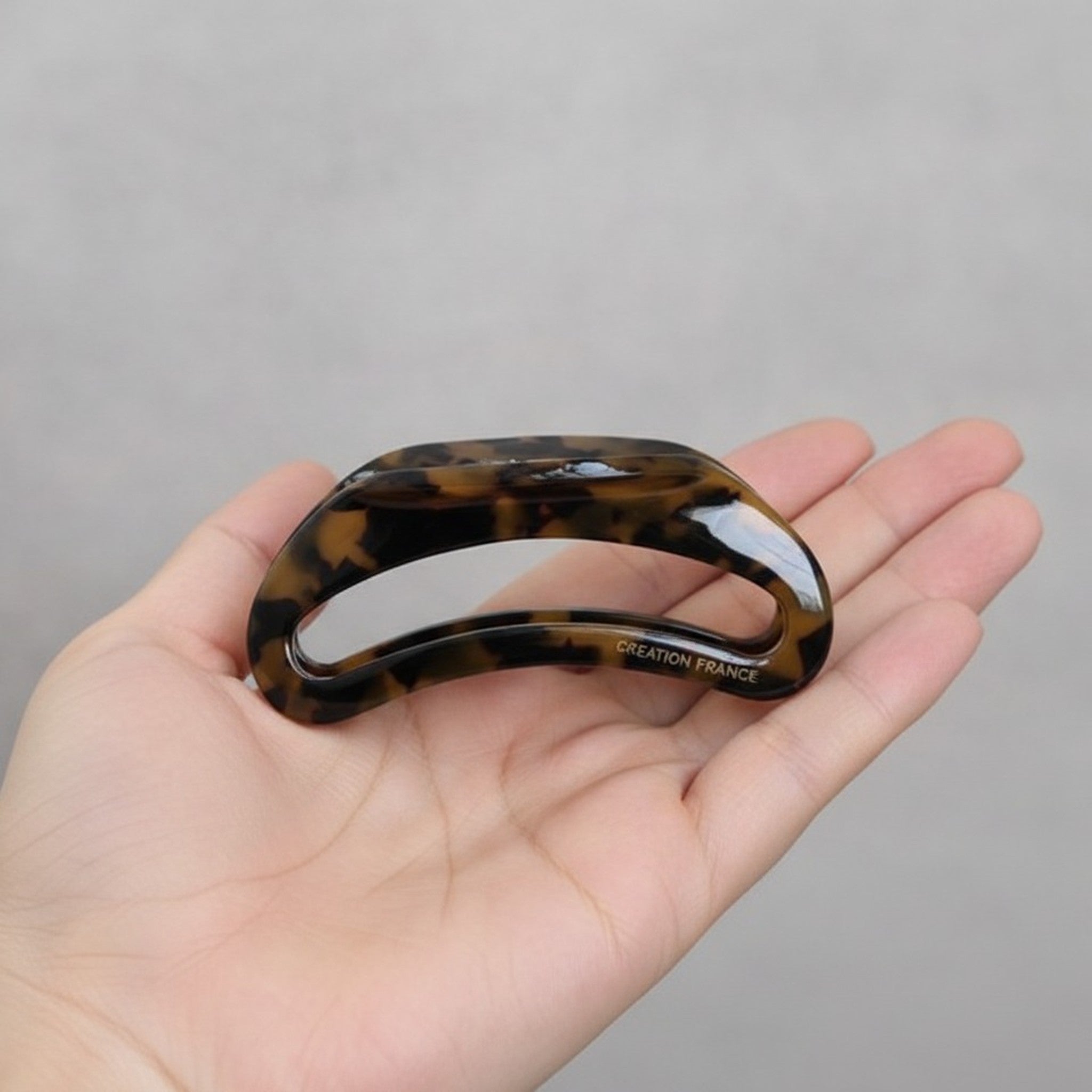 Chic French Creation Hair Claw Clip – hair accessories (view 4)