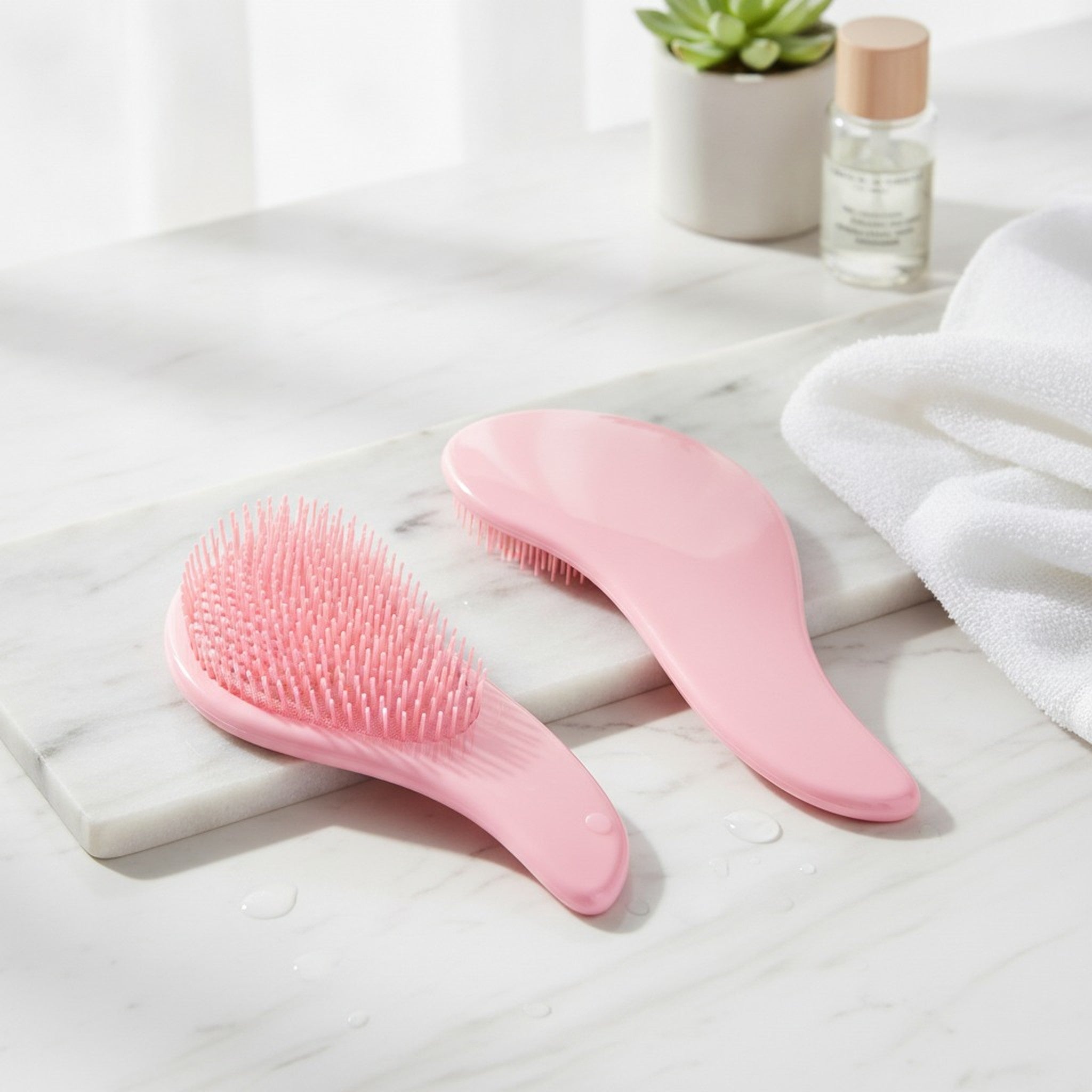Ergonomic Detangling Scalp Massage Brush – Korean beauty tool (view 3)