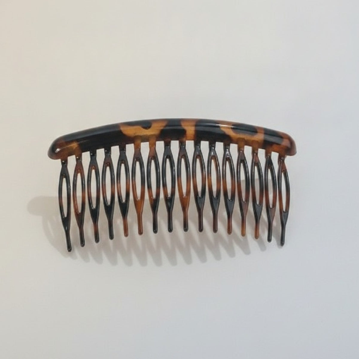 Classic Curved Hair Comb – hair accessories (view 4)