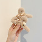 Fluffy Bear Paw Hair Claw Clip – hair accessories (view 3)