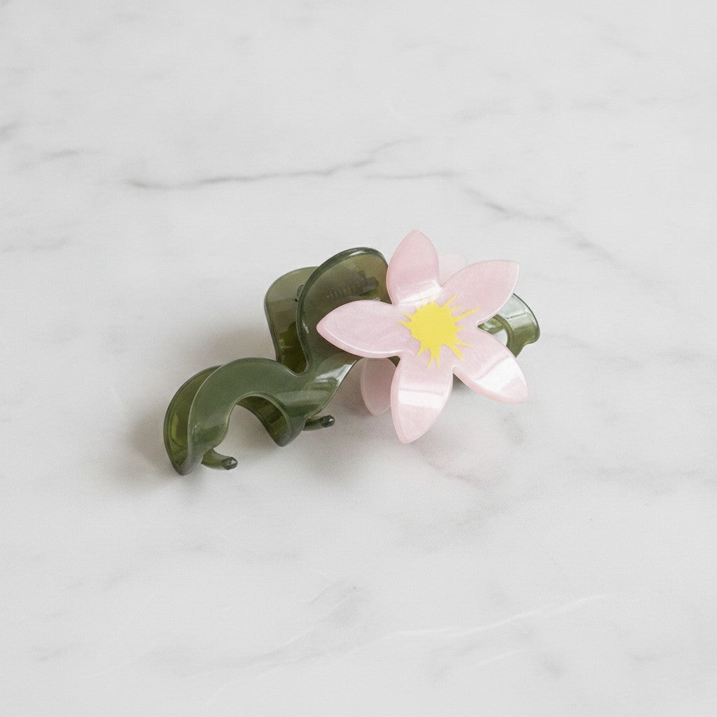 Flower Acrylic Hair Claw Clip - Pink Daisy – hair accessories (view 3)