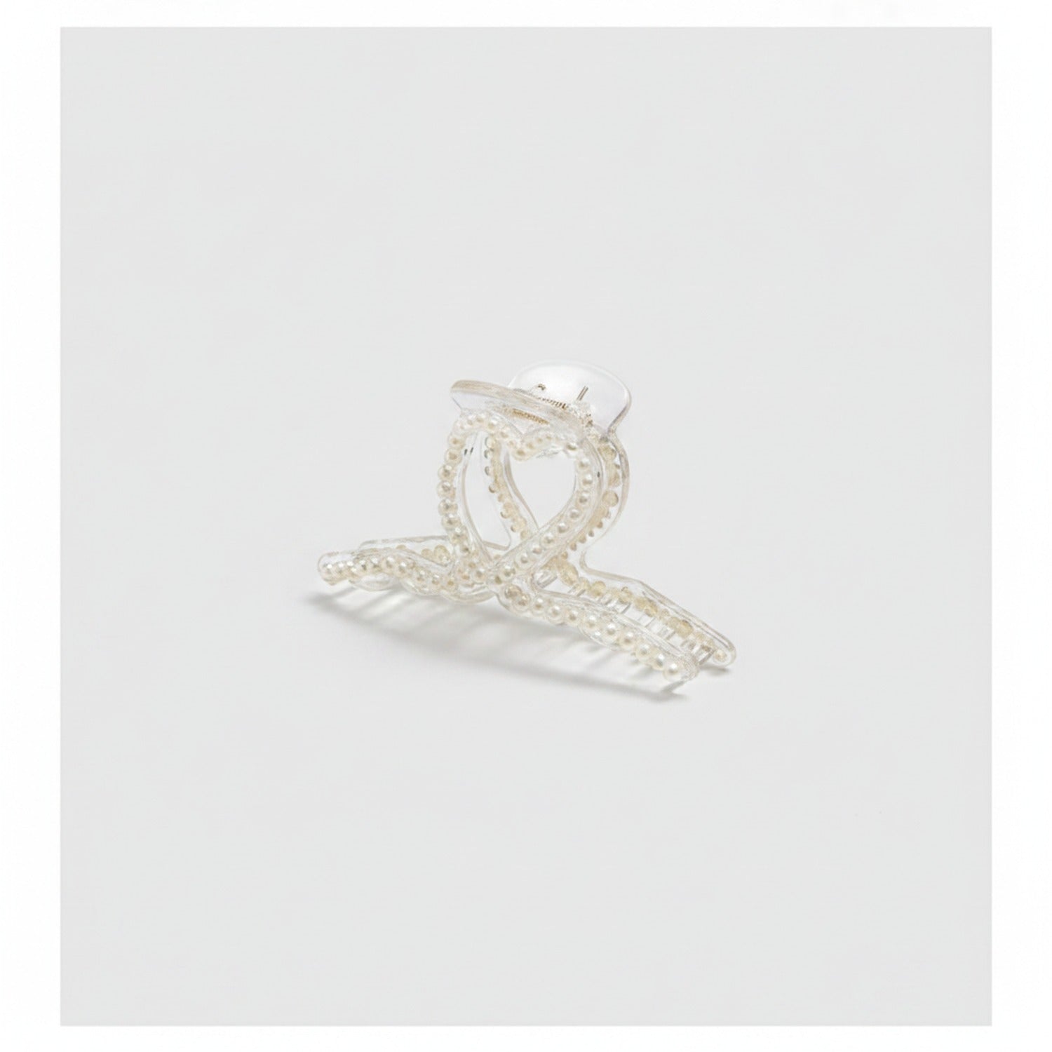 Pearl Heart Hair Claw Clip