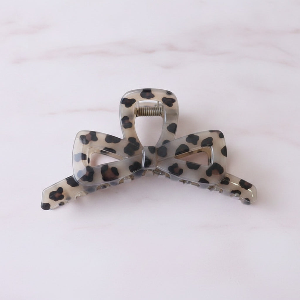 Tortoiseshell Bow Hair Claw Clip – hair accessories (view 2)