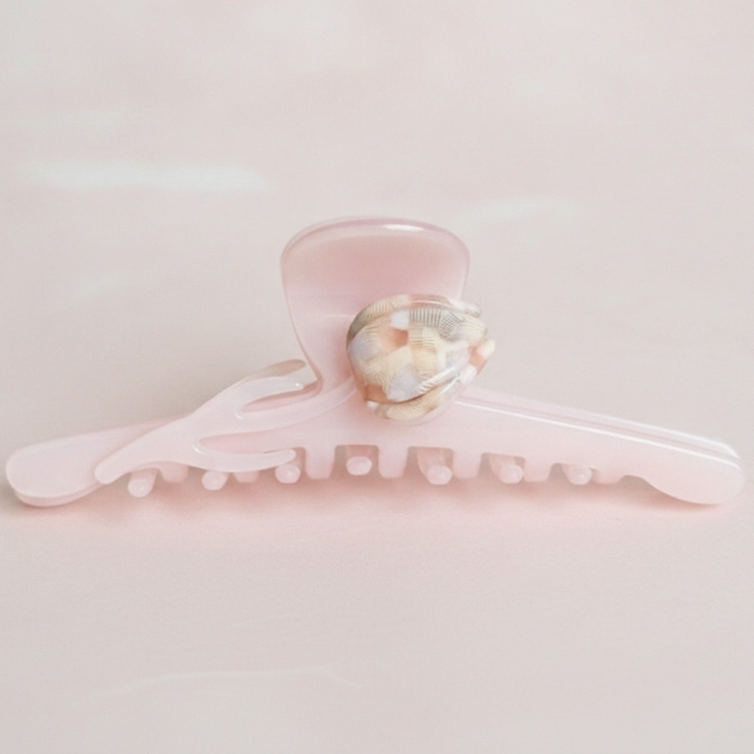 Pearl Shell Translucent Hair Claw - Light Pink 12cm