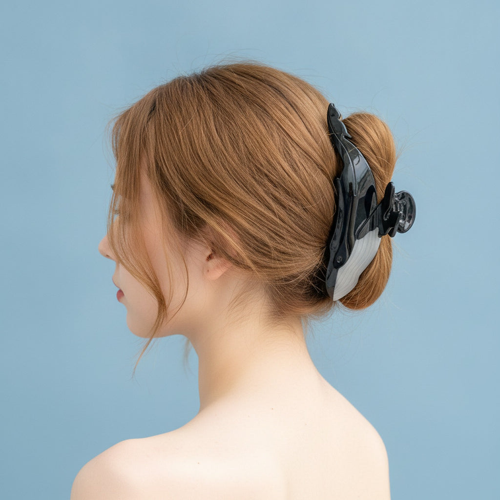 Whale Black White Enamel Hair Claw – hair accessories (view 2)
