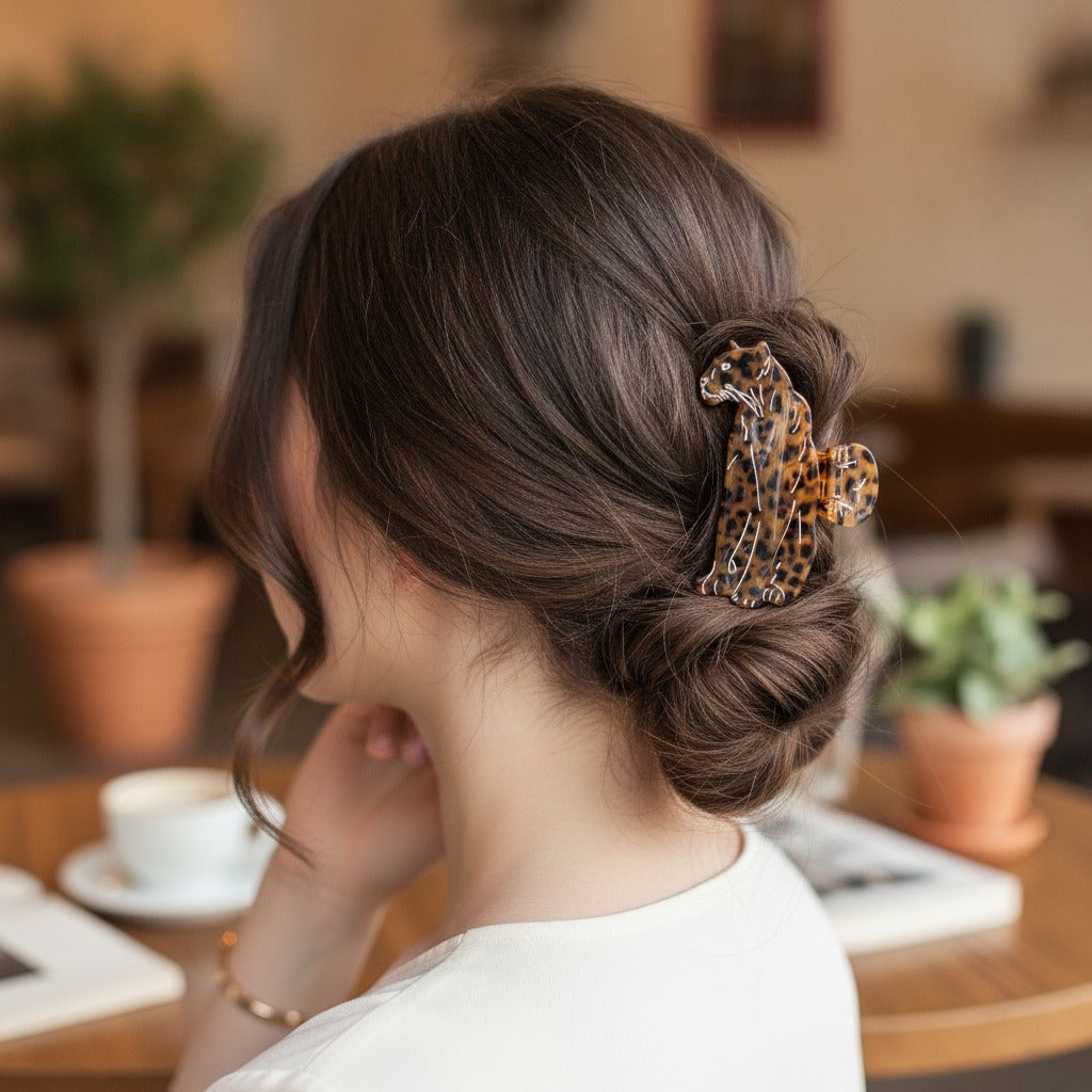 Tortoiseshell Leopard Print Hair Claw Clip – hair accessories (view 2)
