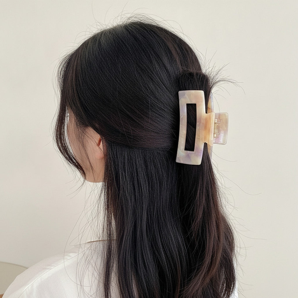 Tortoiseshell Claw Hair Clip Beaded – hair accessories (view 3)