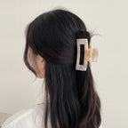 Tortoiseshell Claw Hair Clip Beaded – hair accessories (view 3)