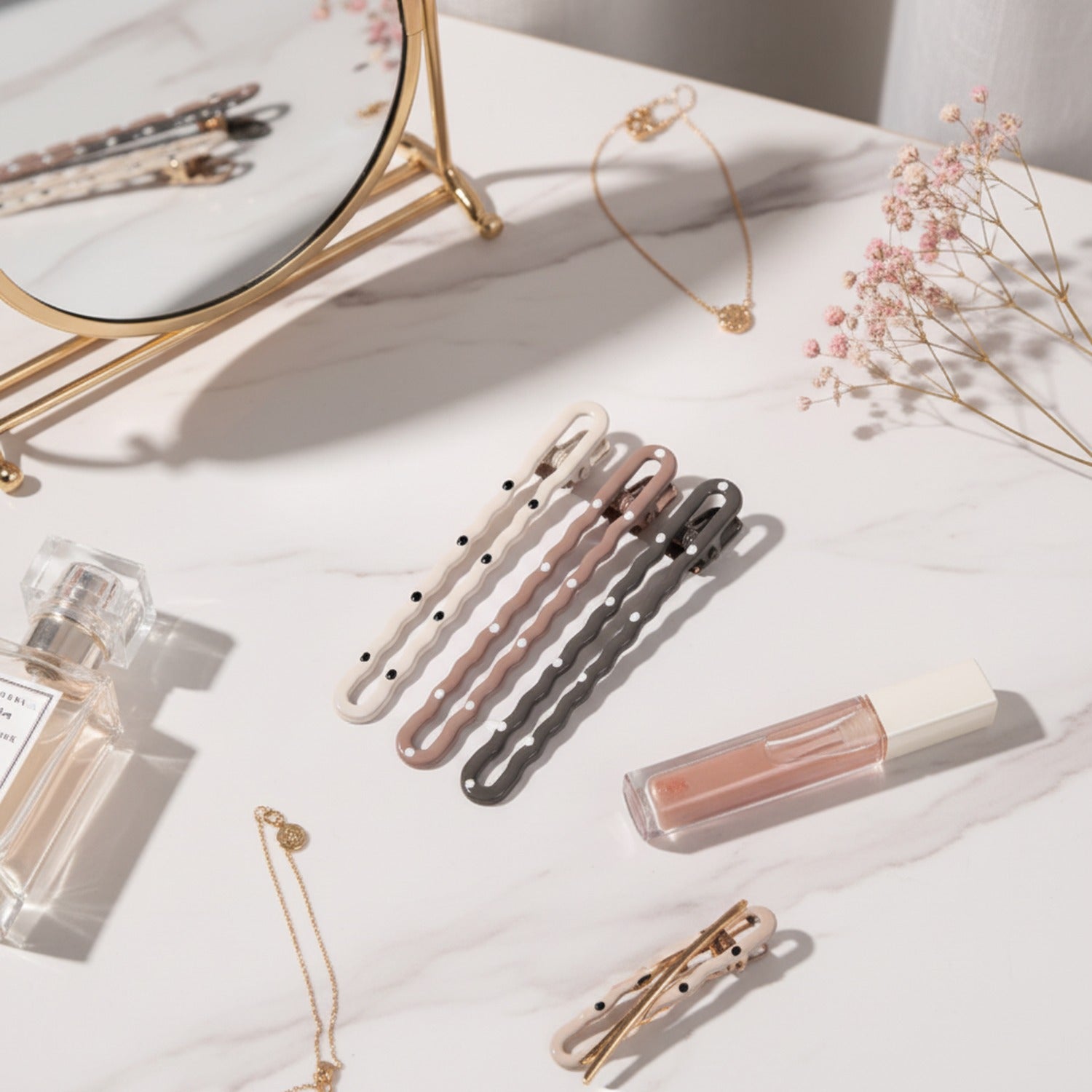 Wavy Hair Clips Set In Neutral Tones – hair accessories (view 3)