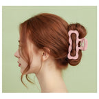 Wavy Claw Hair Clip with Textured Grip - Pink 9.7cm
