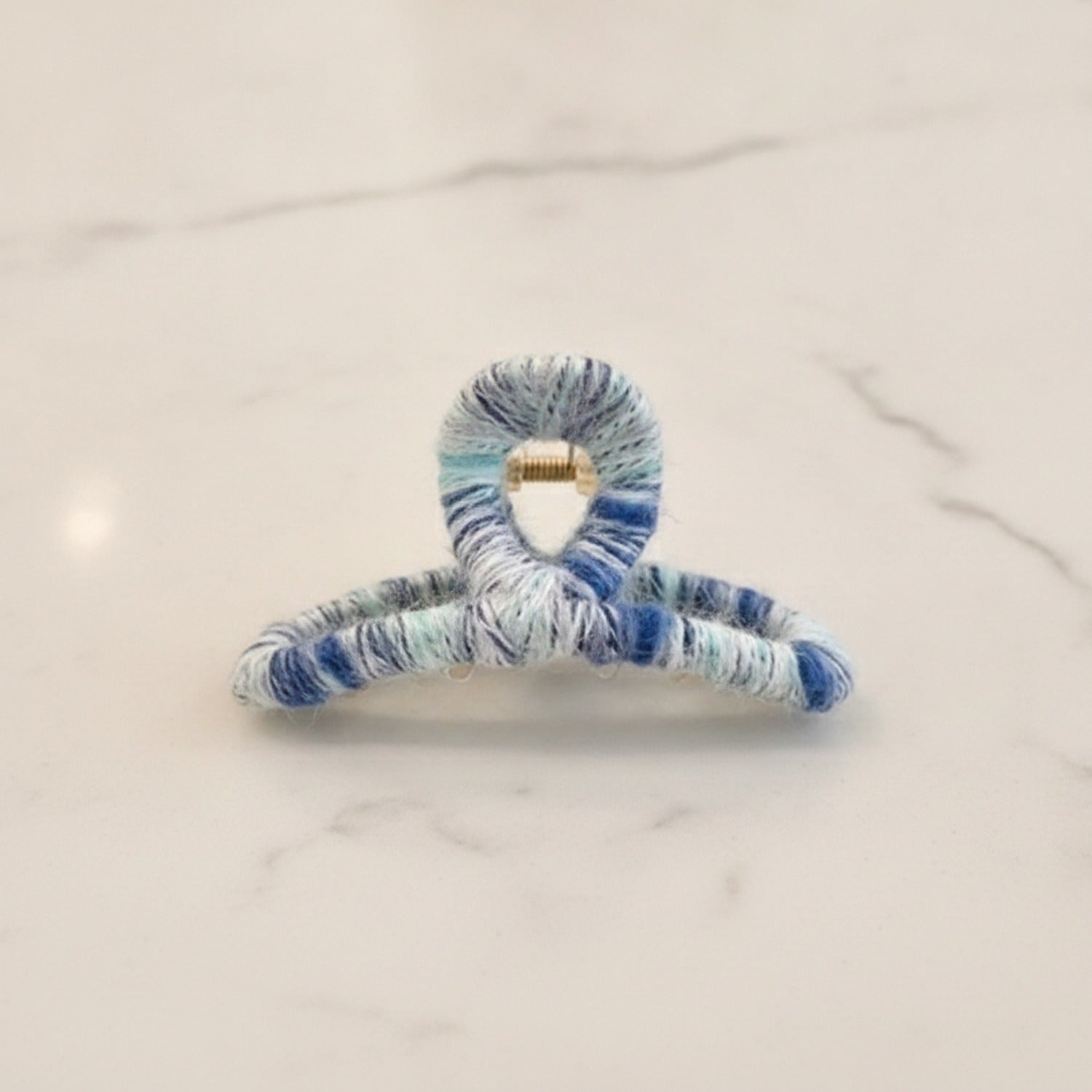 Textured Heart Hair Claw - White & Blue