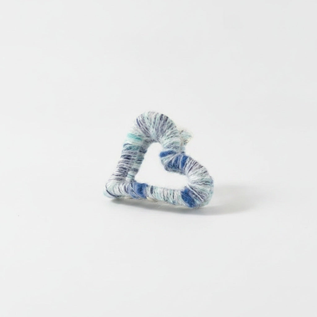 Textured Heart Hair Claw - White & Blue