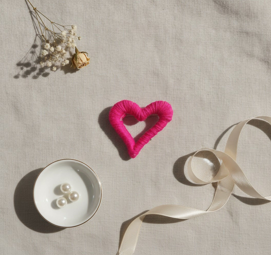 Textured Heart Hair Claw - Magenta – hair accessories (view 2)