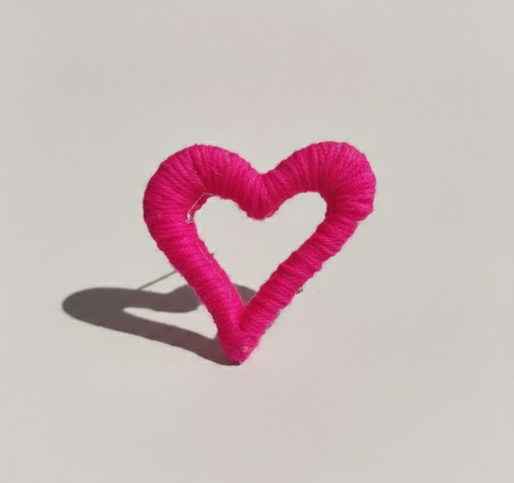 Textured Heart Hair Claw - Magenta – hair accessories (view 1)