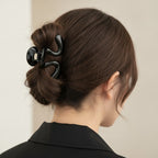 Black Curved Minimalist Hair Claw Clip – hair accessories (view 2)