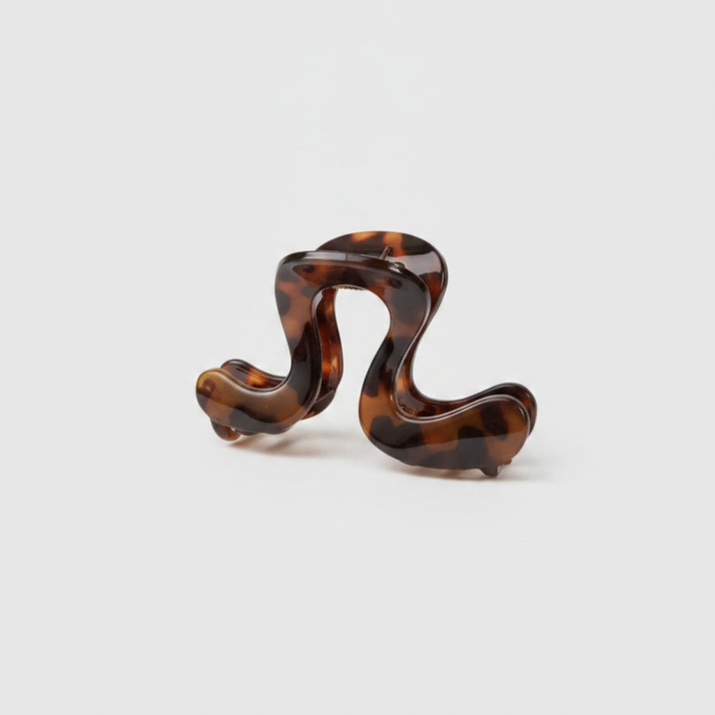 Tortoiseshell Brown Hair Claw Clip – hair accessories (view 1)