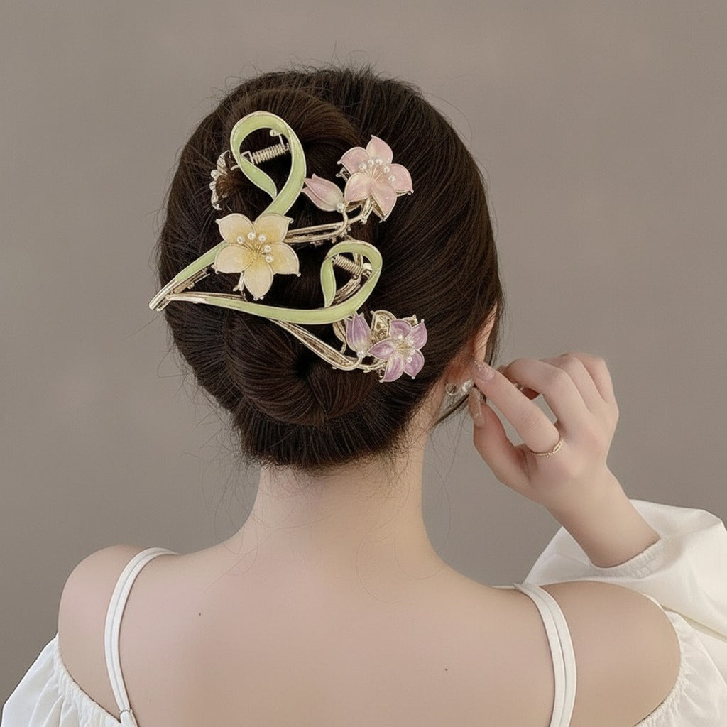 Floral Pearl Hair Claw Clip - Light Purple – hair accessories (view 3)
