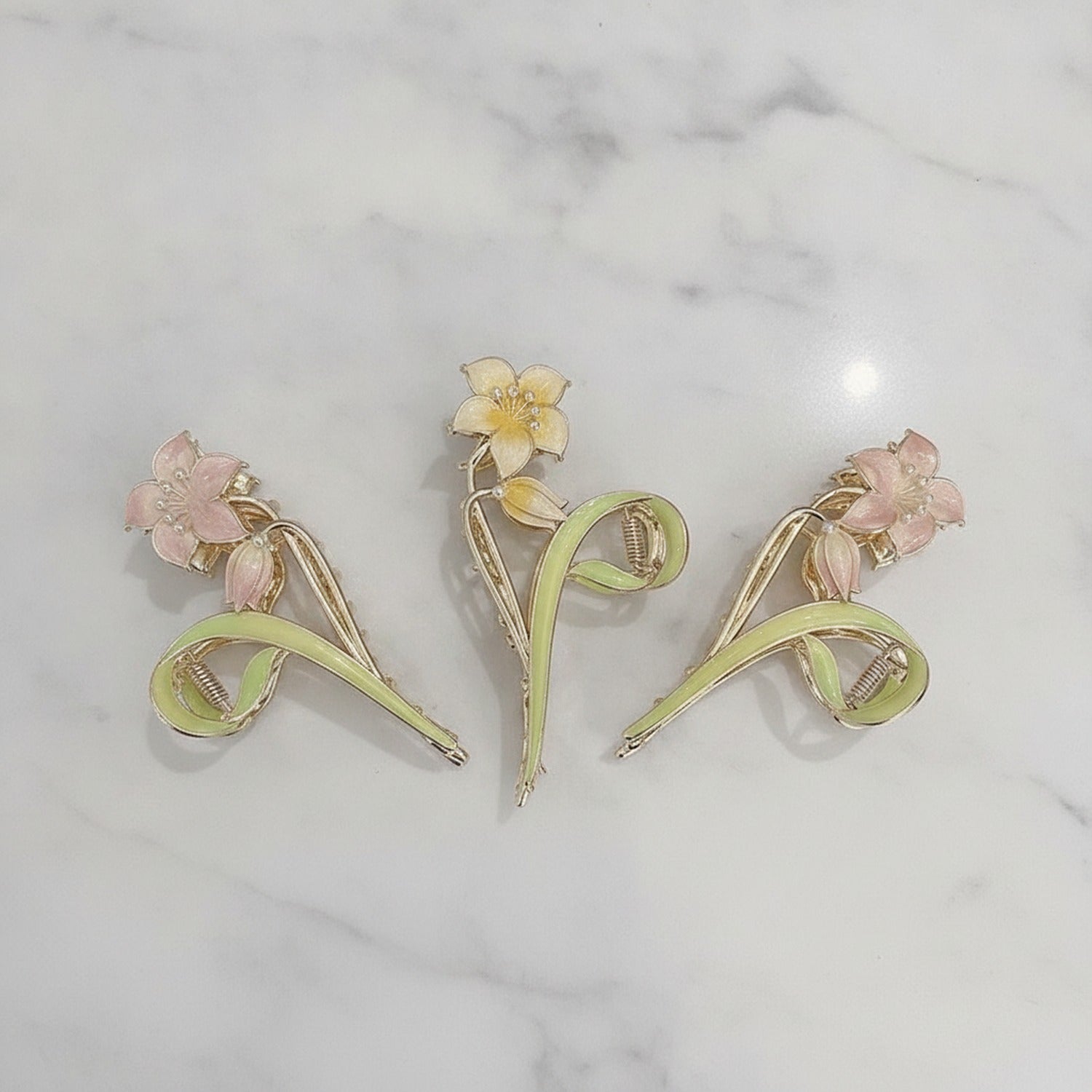 Floral Pearl Hair Claw Clip - Light Purple