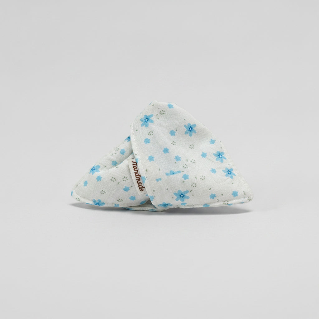 Blue Floral Fabric Hair Claw Clip – hair accessories (view 1)