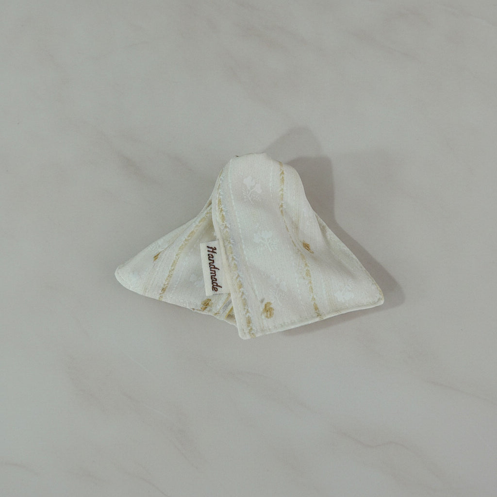 Cream Textured Hair Claw Clip – hair accessories (view 2)