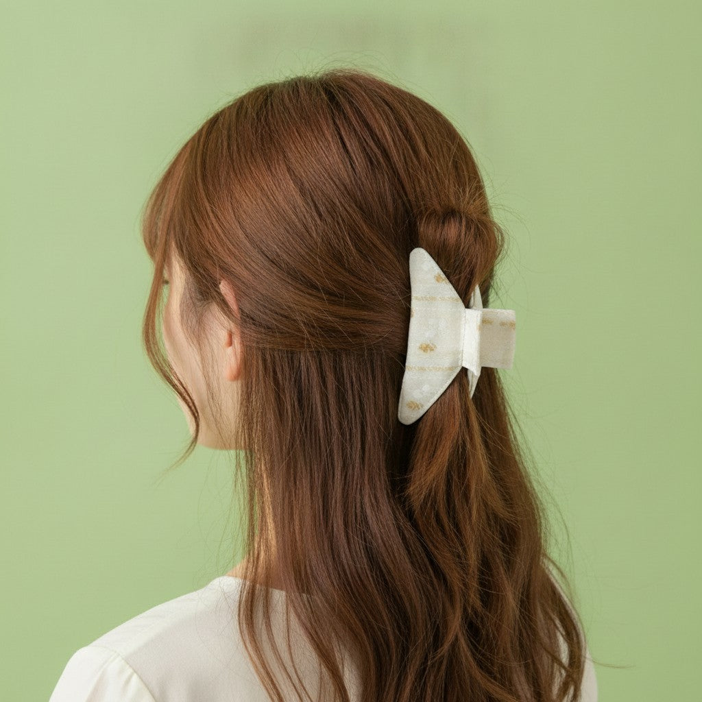 Cream Textured Hair Claw Clip – hair accessories (view 3)