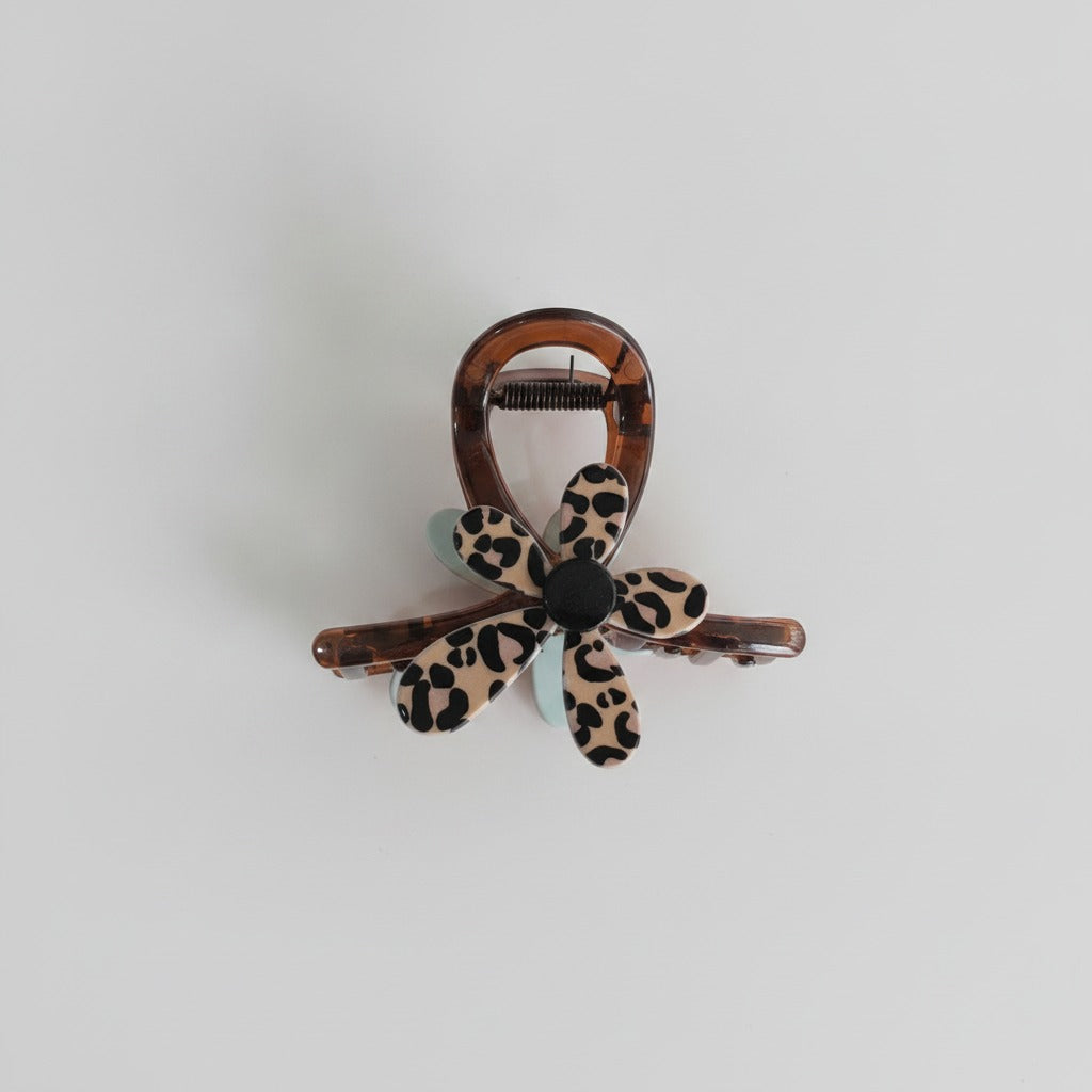 Leopard Print Tortoiseshell Hair Claw Clip – hair accessories (view 1)