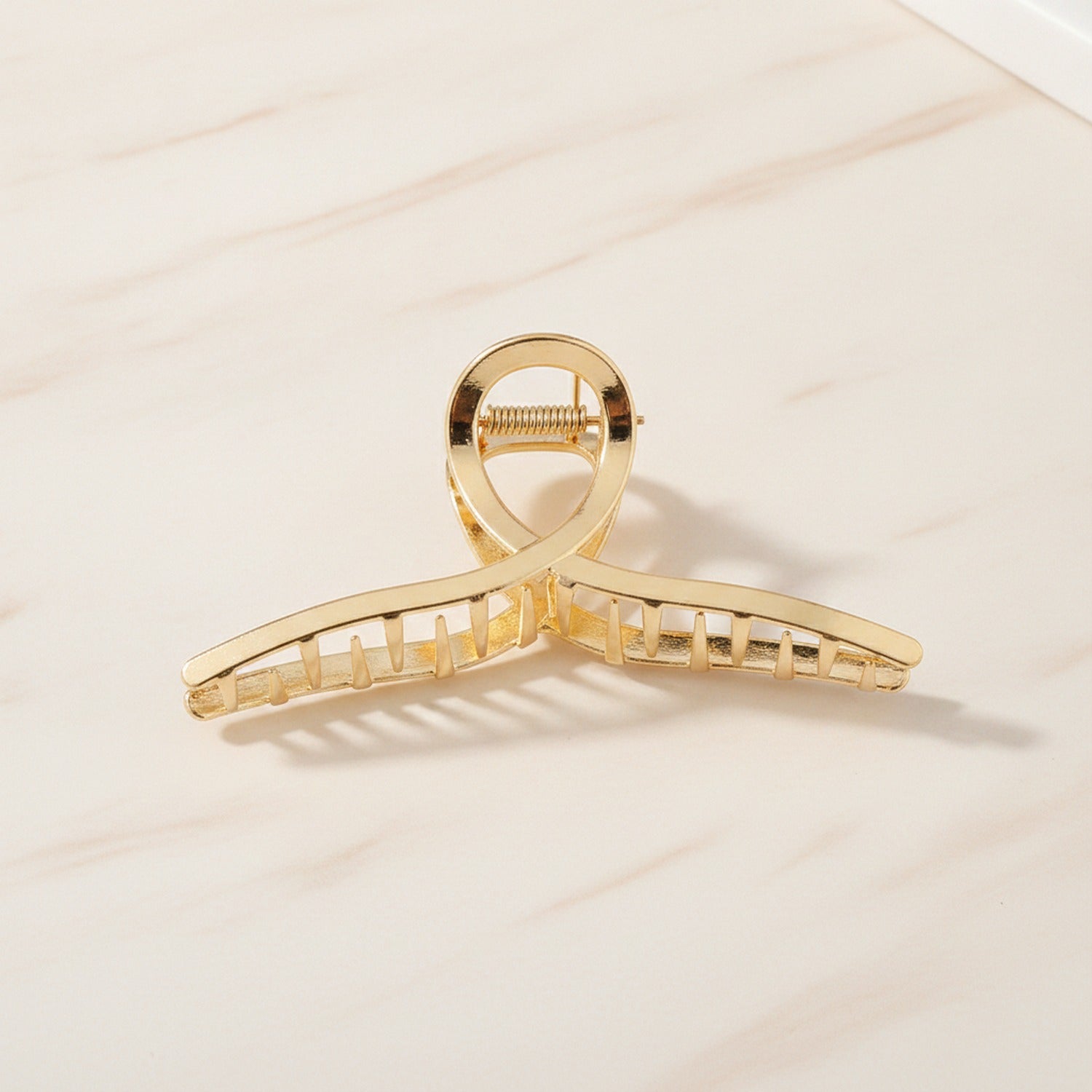 Gold Wavy Hair Claw Clip