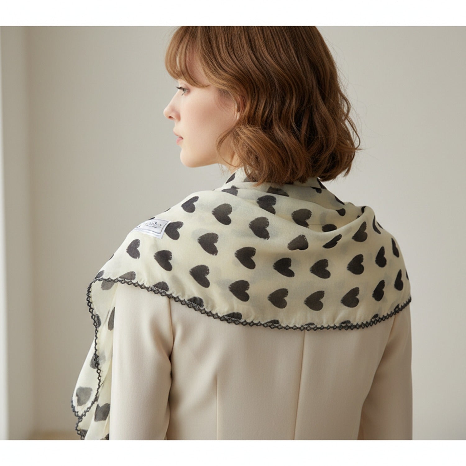 Black Heart Lace-Trimmed Cream Scarf