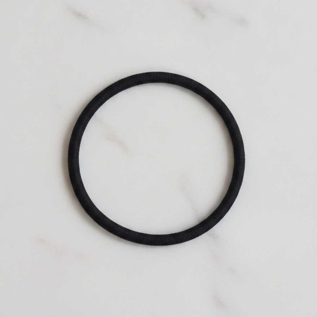 Black Minimalist Hair Band with Red Ribbon Detail – hair accessories (view 2)