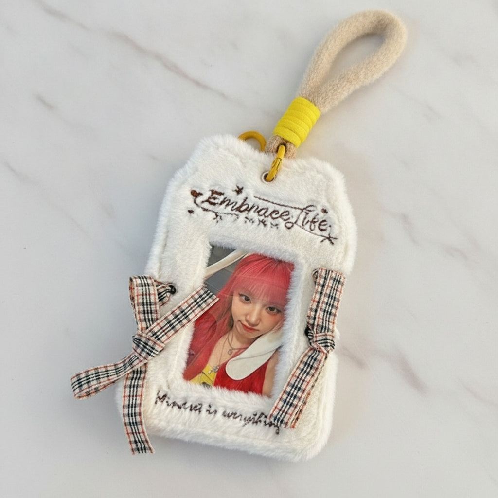 Fuzzy Photo Frame Keychain with Ribbons - White Fuzzy Card Holder with Ribbon – tech (view 2)